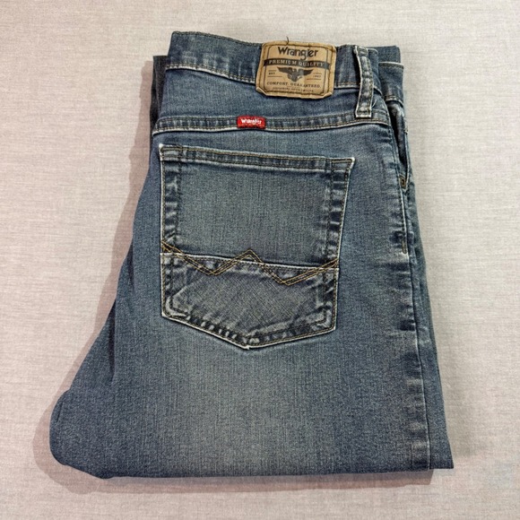 Wrangler Denim - Wrangler Relaxed Boot Jeans Womens 32x32 Blue Excellent Stretch Flex Denim